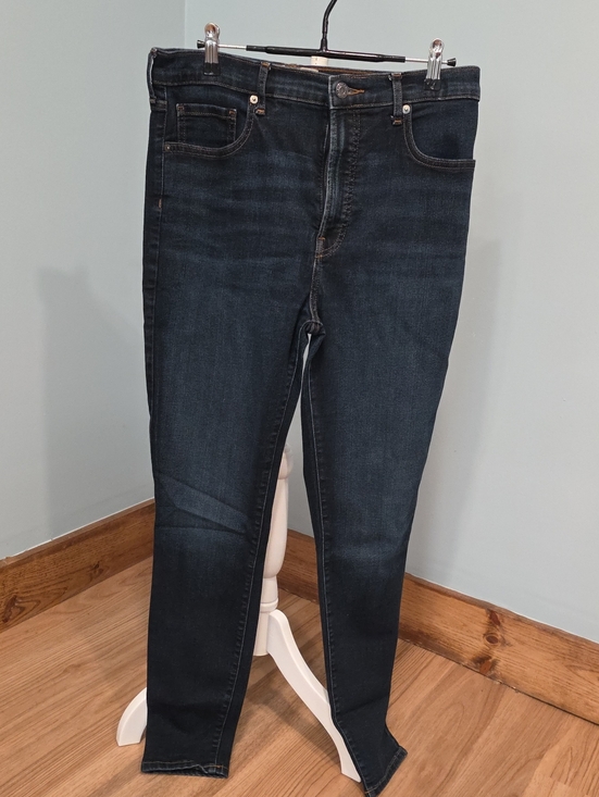 Everlane Denim - Everlane Dark Wash Skinny Jean 31